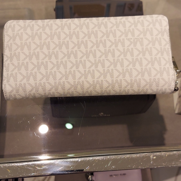 Bright White Logo Michael Kors wristlet